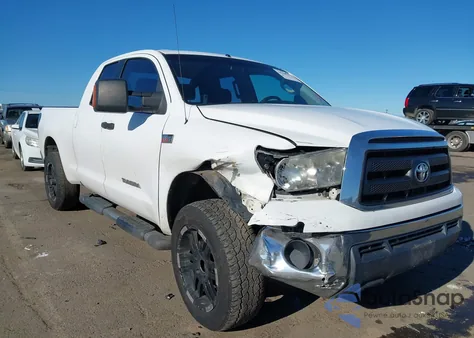 2010 Toyota Tundra Grade 5.7L V8 из США, поврежденный, VIN 5TFRY5F18AX094005